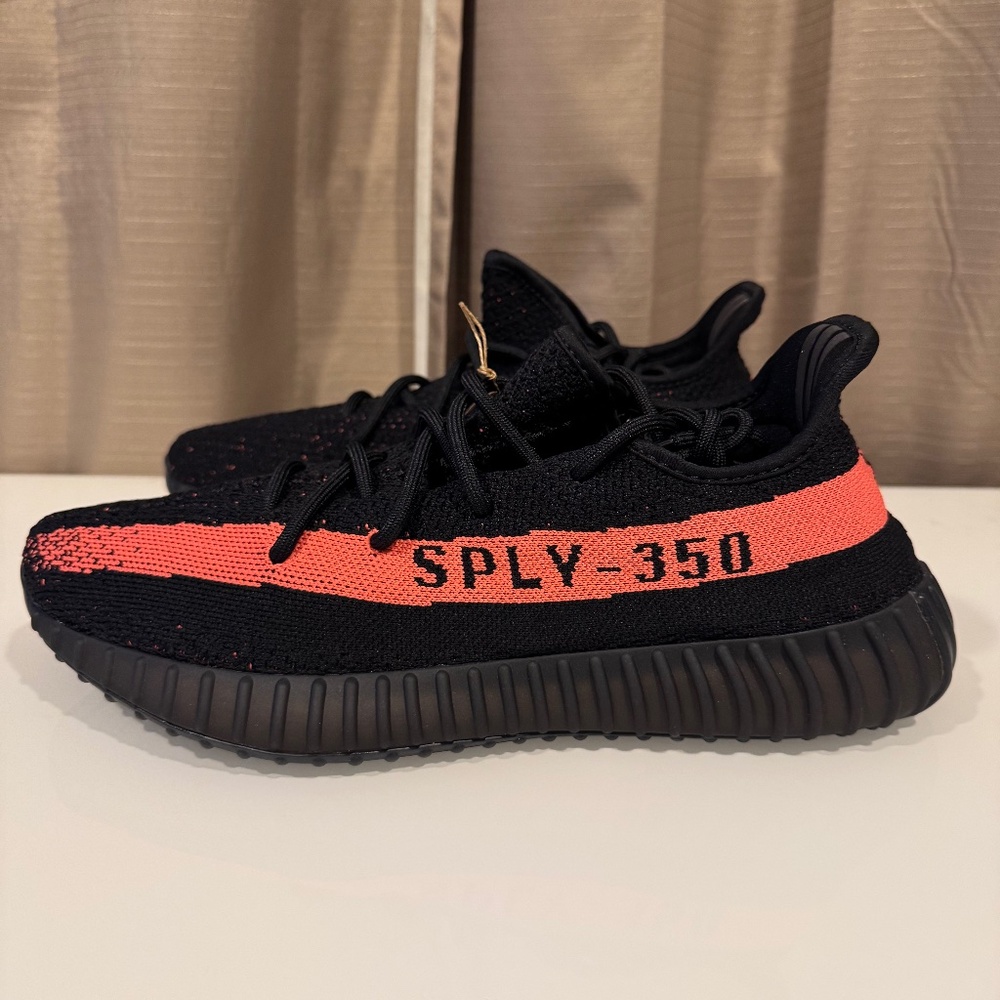 Adidas Yeezy Boost 350 V2 (Mens sz 11)